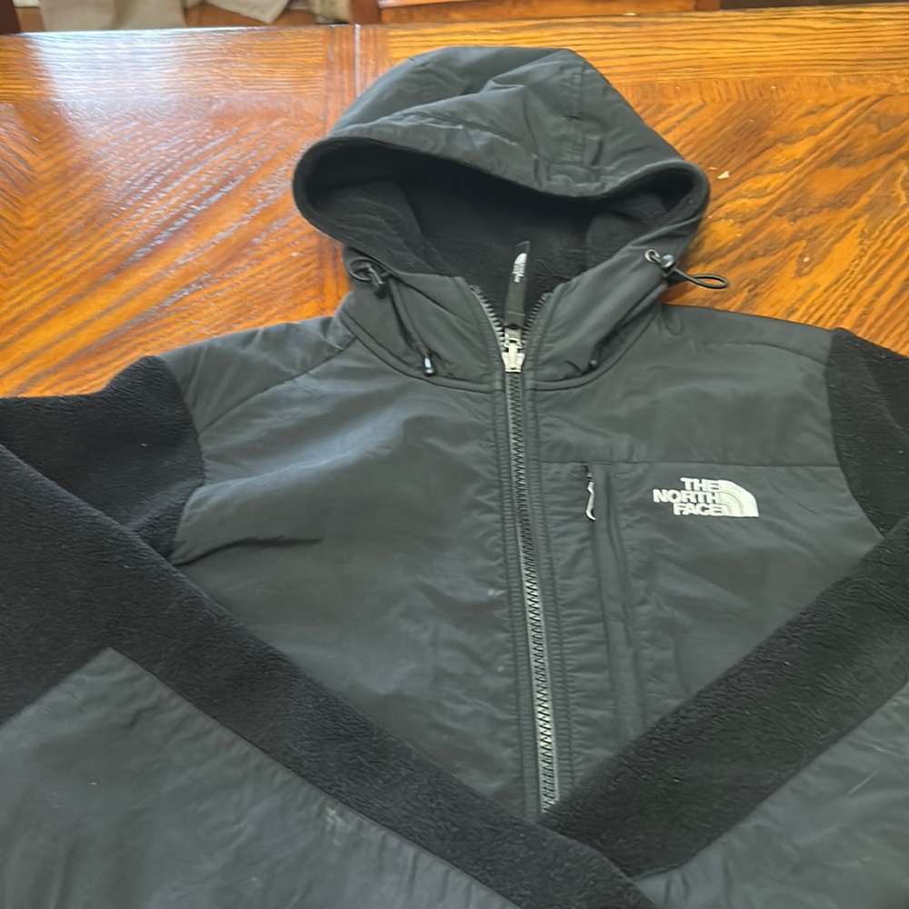 North Face -black size M